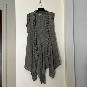 🩶✨ Vintage Alberto Makali Gray Sleeveless Knit Vest w/ Beaded Detail | Size L ✨